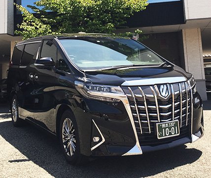 ゆったりくつろげる車両